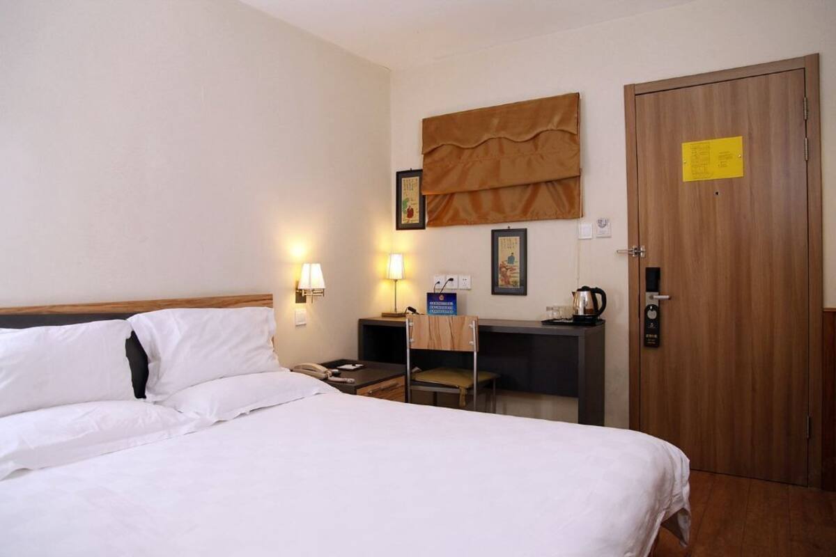 Elite Room