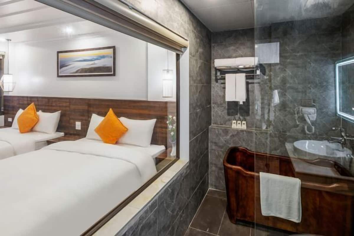 Premium bedding, down duvets, individually decorated, desk