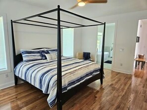 3 bedrooms, iron/ironing board, WiFi, bed sheets - Priscilla : Sojourn’s Year-Round Waterside Escape (Lewes)