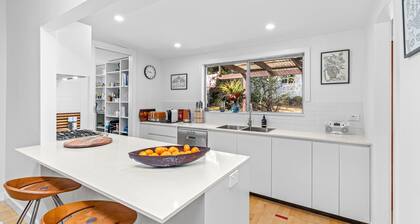 Durras Cottage - walk to beach