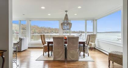 Candlewood Lakefront - Dock, kayaks, Fire Pit