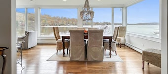 Candlewood Lakefront - Dock, kayaks, Fire Pit