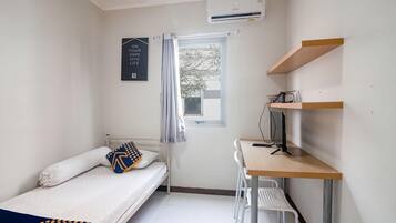 Economy Single Room | Desk, laptop workspace, free WiFi, bed sheets