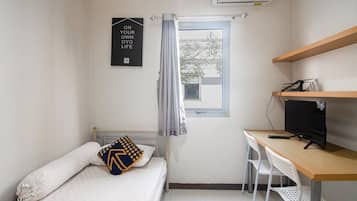 Economy Single Room | Desk, laptop workspace, free WiFi, bed sheets