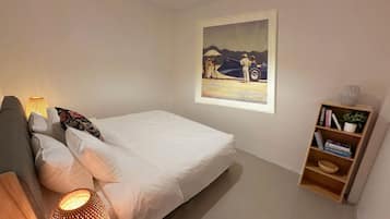 2 bedrooms, WiFi, bed sheets