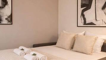 Strykejern/-brett, reiseseng for barn, wi-fi og sengetøy