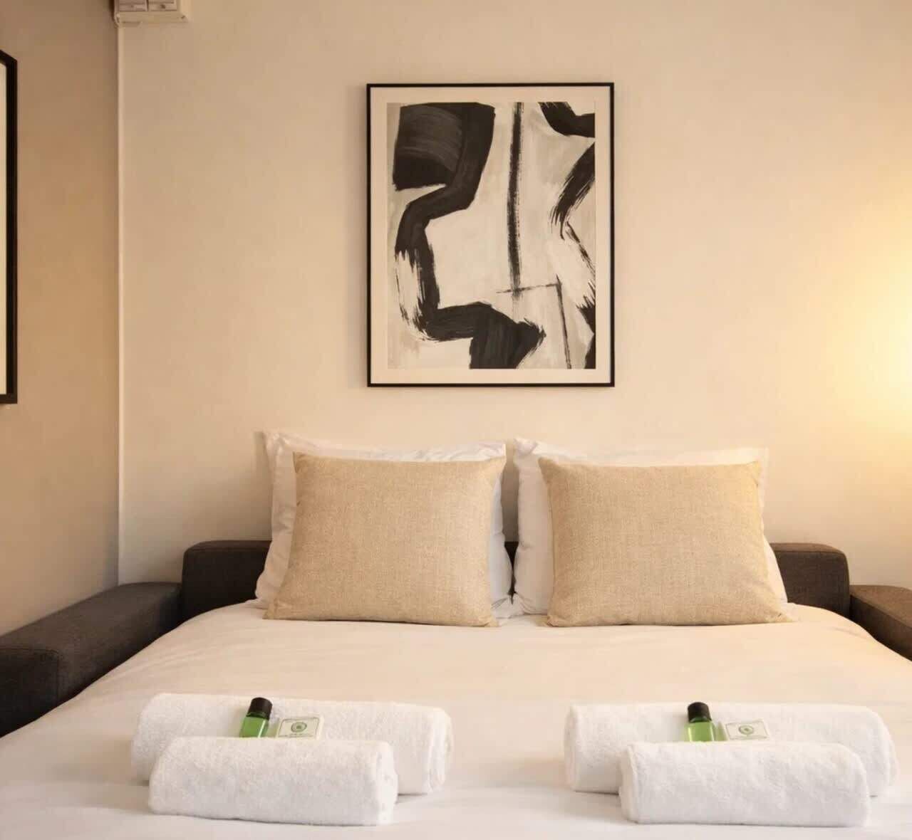 熨斗/熨衣板、旅行婴儿床、WiFi、床单