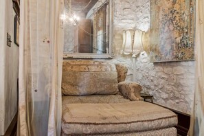 Interior - Romantic 1BR Suite on Main Street | Prime location (Fredericksburg)