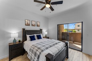 2 عدّة غرف نوم وواي فاي مجانًا وملاءات أسرّة