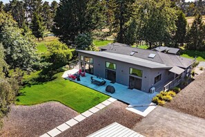 Exterior - Sebastopol Estate: Pool | Spa | Firepit | EV Char. (Sebastopol)