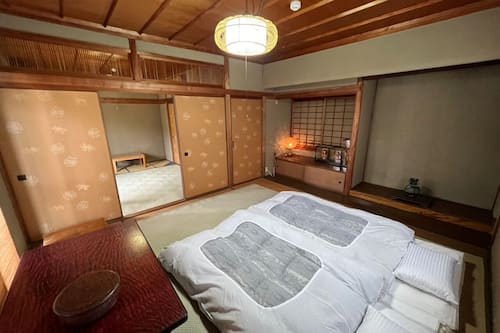 Marui | 4 bedrooms, down comforters, free cribs/infant beds, free WiFi