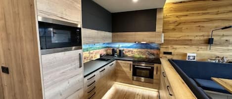 Fridge, microwave, oven, dishwasher