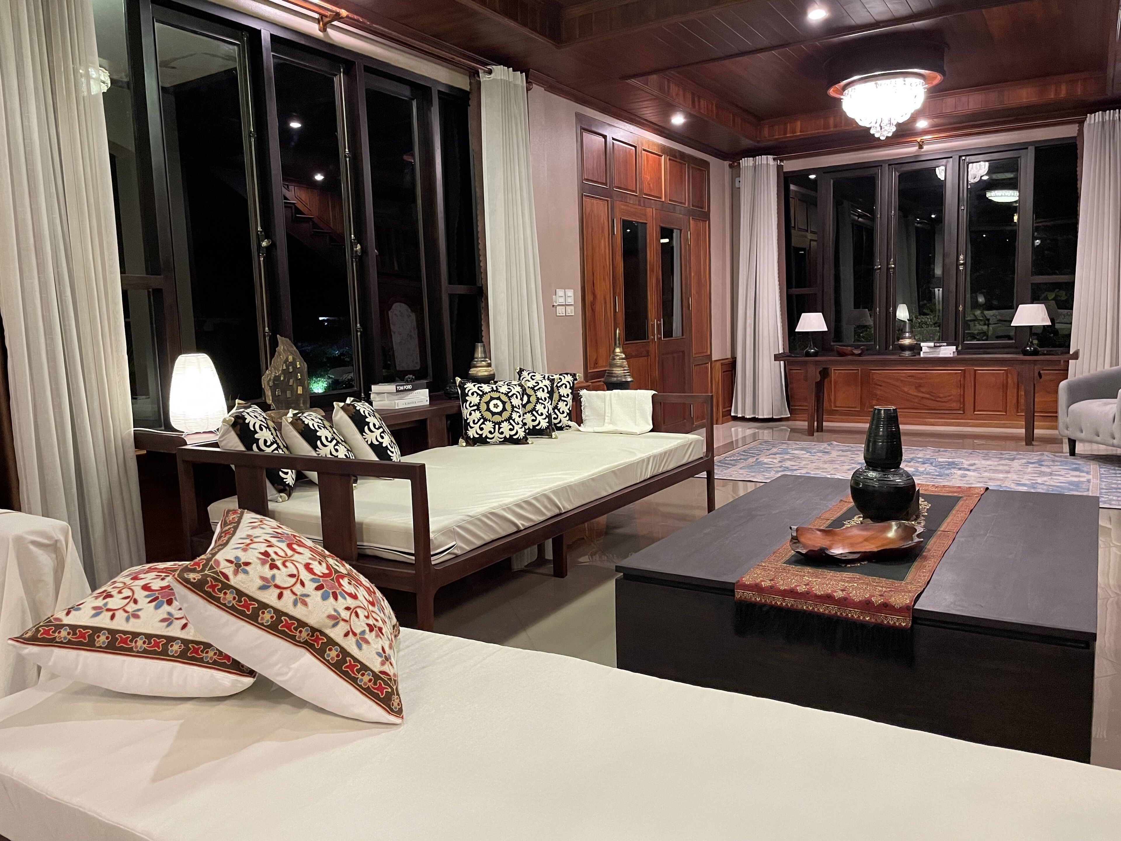 4 bedrooms, desk, free WiFi, bed sheets