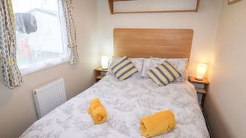 3 quartos, individualmente decorados, individualmente mobiliados