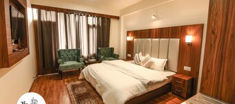 Manali Qumm a drive inn property at distance of approx 1km from Mall Road 