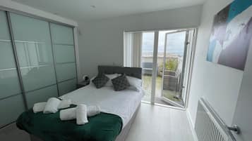 4 bedrooms, individually decorated, individually furnished, free WiFi