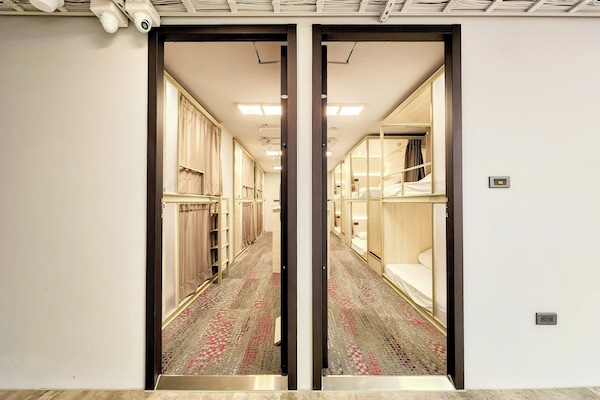 Down comforters, free WiFi, bed sheets