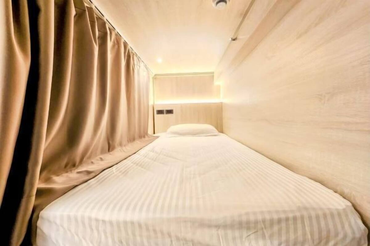 Down duvets, free WiFi, bed sheets