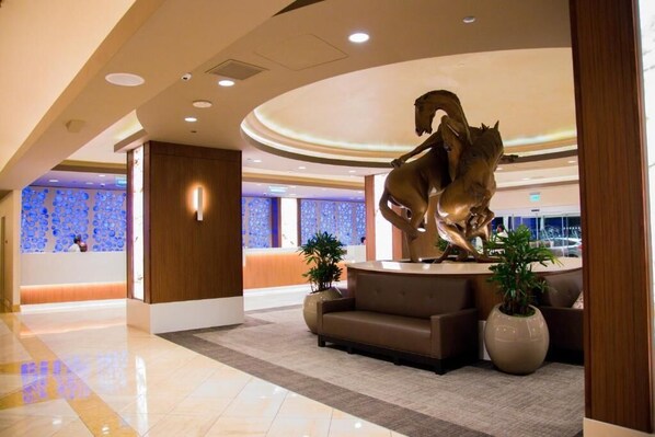 Lobby - Stay on the Las Vegas Strip during the Grand Prix November 16-19 (Las Vegas)