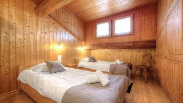 Classic Room | WiFi (free), bed sheets