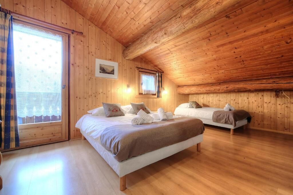 Comfort Room | WiFi (free), bed sheets