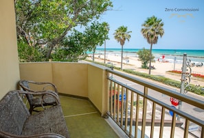 House, 2 Bedrooms, Balcony, Ocean View | Beach | Beach nearby - Palm Beach House - Sea and Beach View (Montesilvano)