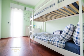 House, 2 Bedrooms, Balcony, Ocean View | 2 bedrooms, soundproofing - Palm Beach House - Sea and Beach View (Montesilvano)