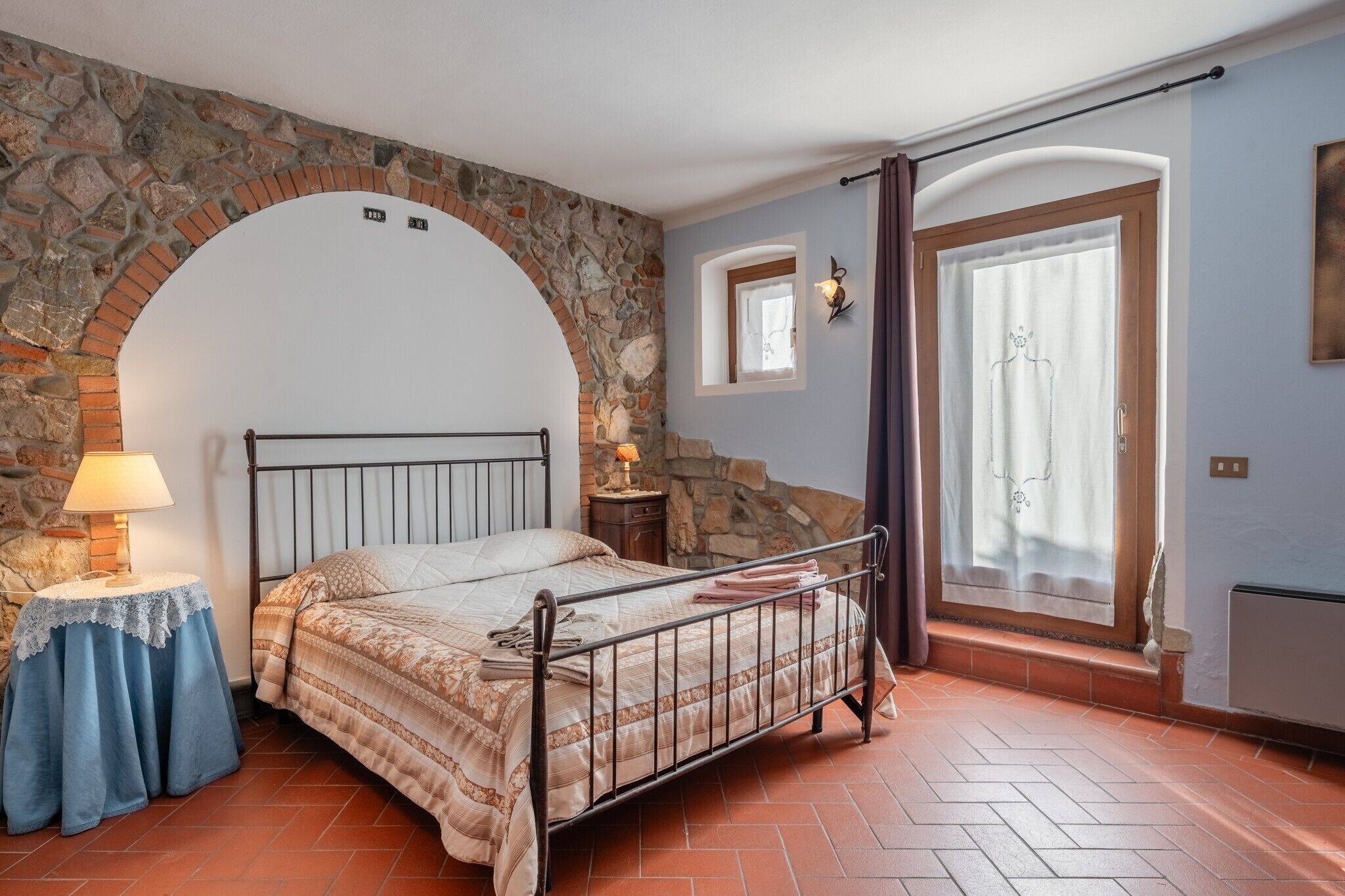 5 camere, ferro/asse da stiro, Wi-Fi gratuito, lenzuola