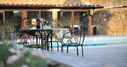 Villa 'Bella Toscana Relax' with Mountain View, Wi-Fi and Air Conditioning