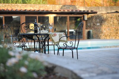 Villa 'Bella Toscana Relax' with Mountain View, Wi-Fi and Air Conditioning