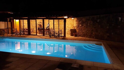 Villa 'Bella Toscana Relax' with Mountain View, Wi-Fi and Air Conditioning