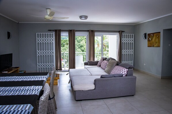 Living area - Second Floor - Large family size apartment ideal for 6 people (Beau Vallon)