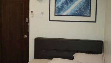 Standard Double Room | Desk, bed sheets