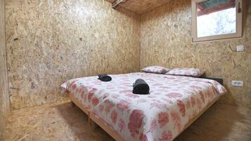 2 bedrooms, WiFi, bed sheets