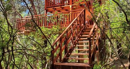 TreeHouses LjubaÄ Glamping Robinson