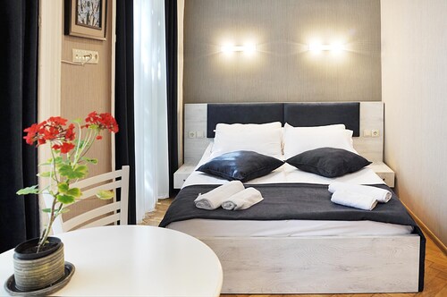 HB apartments Mari Brose