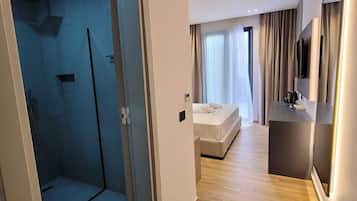 Double Room | Premium bedding, in-room safe, desk, blackout curtains