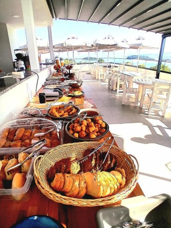 Petit déjeuner continental compris tous les jours