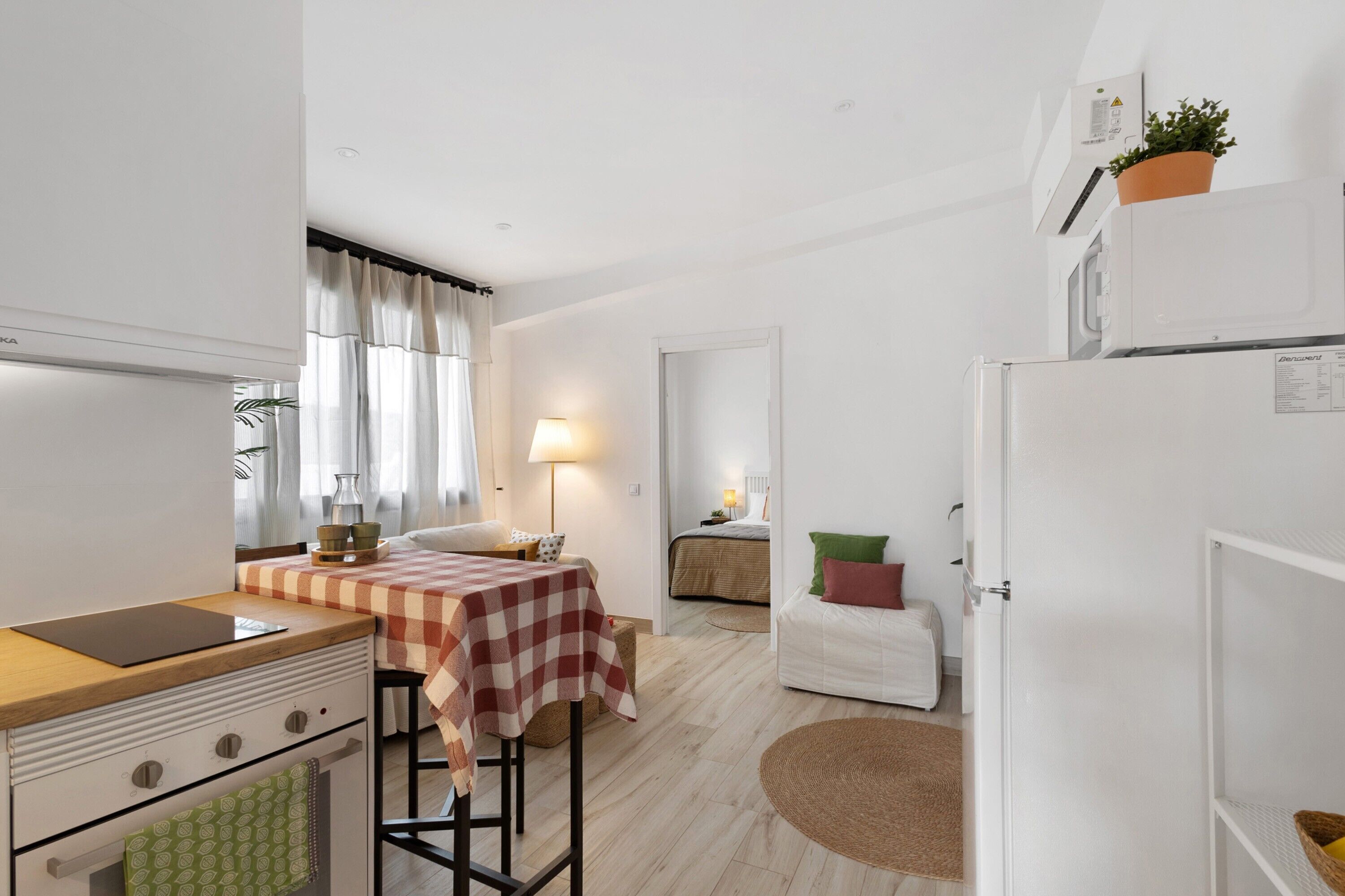 1 dormitorio, tabla de planchar con plancha, wifi gratis y ropa de cama