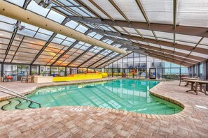 Pool - Beach Bum: Oceanfront Suite With Views 8th Floor (Myrtle Beach)