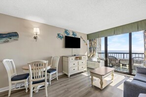 TV - Beachside Delight: Spacious Suite with Stunning Views 11th Floor! (Myrtle Beach)