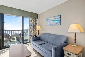TV - Beachside Delight: Spacious Suite with Stunning Views 11th Floor! (Myrtle Beach)