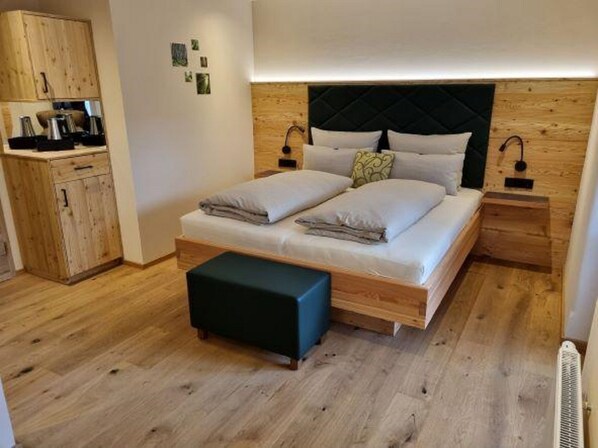 Double Room | Soundproofing, free WiFi, bed sheets - Landhotel Großeiberhof (Waldmuenchen)