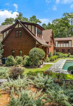 Property grounds - ᴥ Luxury Houses Free Parking! Pool! Pet Friendly ᴥ
 (Atlanta)