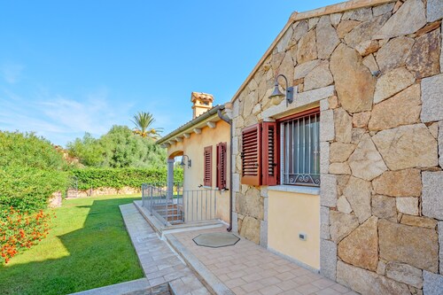 Villa "Ulivi 3" near the sea