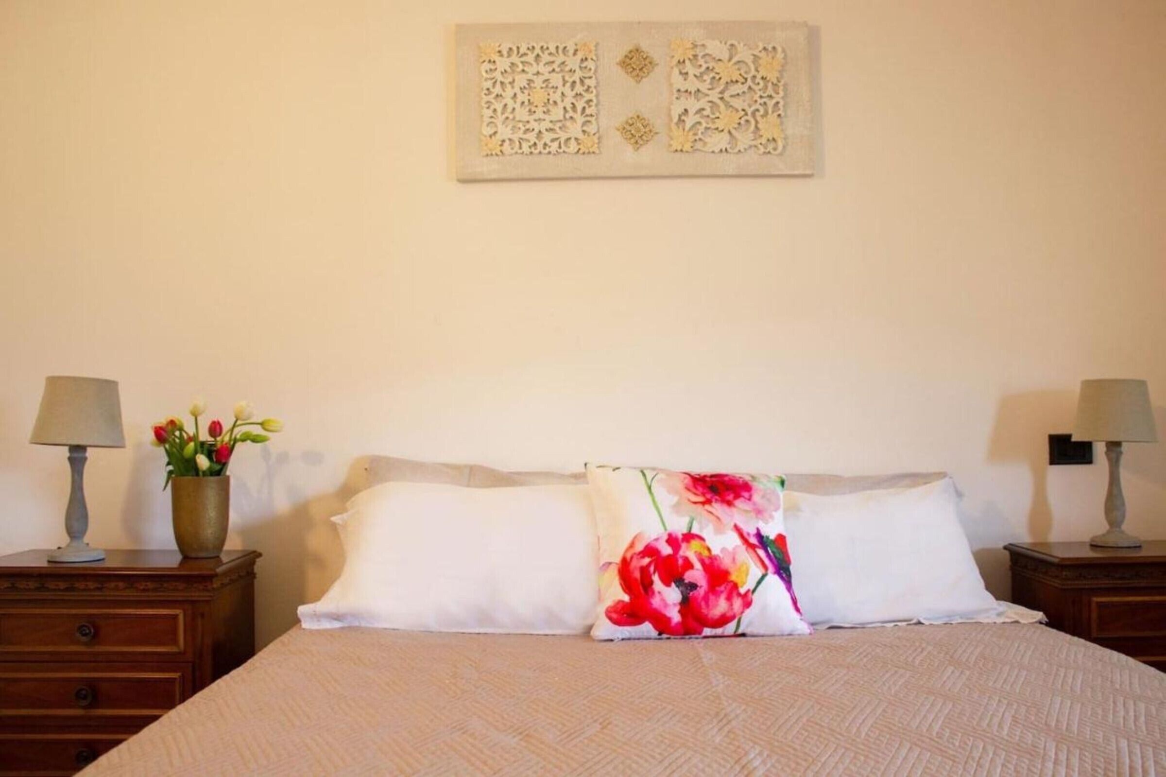 6 camere, ferro/asse da stiro, Wi-Fi gratuito, lenzuola