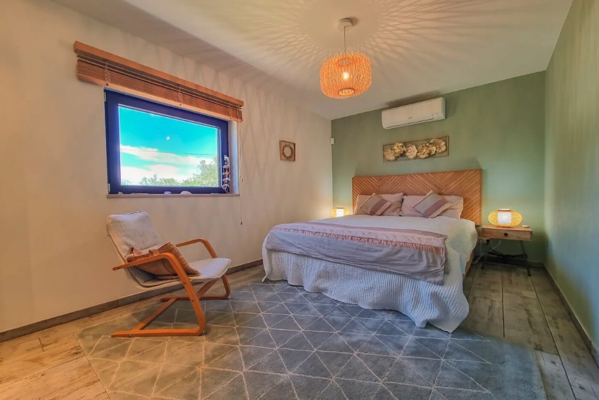 3 chambres, fer et planche à repasser, Wi-Fi gratuit, draps fournis