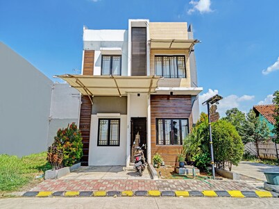 Hotel O Losmen Diah Syariah