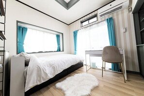 Maison Confort | 5 chambres, bureau, rideaux d’obscurcissement, accès au Wi-Fi (inclus)