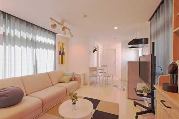 TV, video games - There are 1 bed room with 2 double beds (Tokyo)